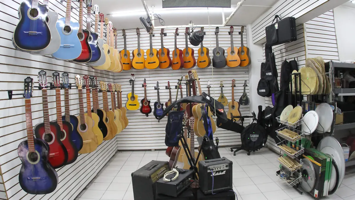 JE260420241806Venta de Instrumentos Musicales